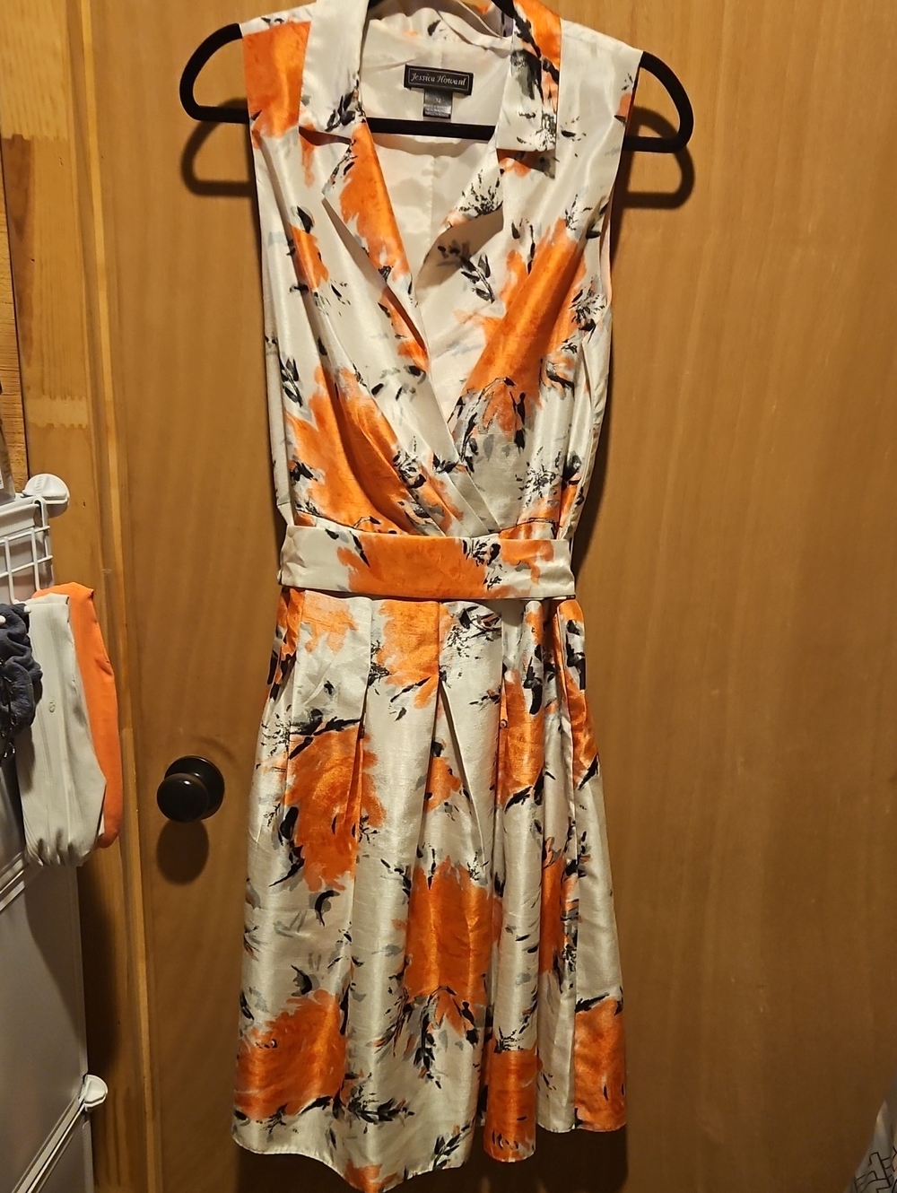 Jessica Howard  Dress Size 12